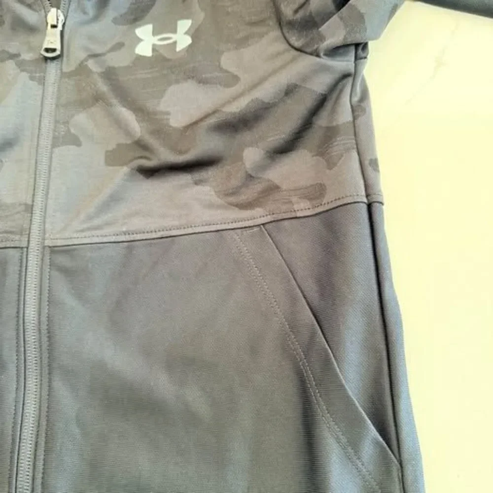 Boys Under Armour Black Camo Full Zip Jacket Youth Small YSM C7548